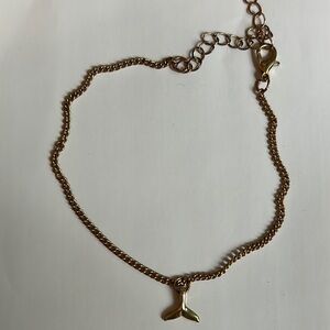 Gold Whale Tail Pendant Anklet